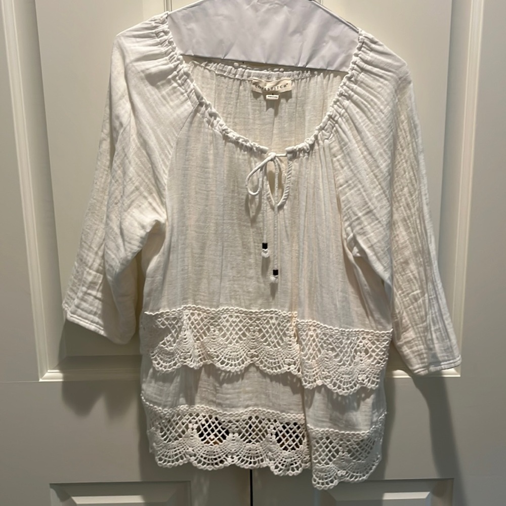 Women’s blouse. Off white. Large. Lovestitch brand